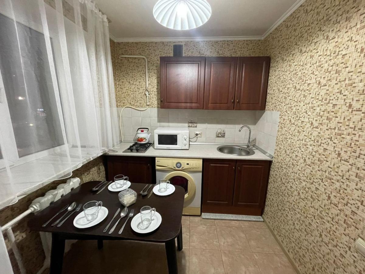 Квартира Рядом Арбата, Гоголя 92 Ałma Ata Zewnętrze zdjęcie